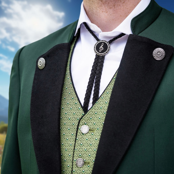 trachtenkleidung-4-1-705x705,  Trachtenkleidung